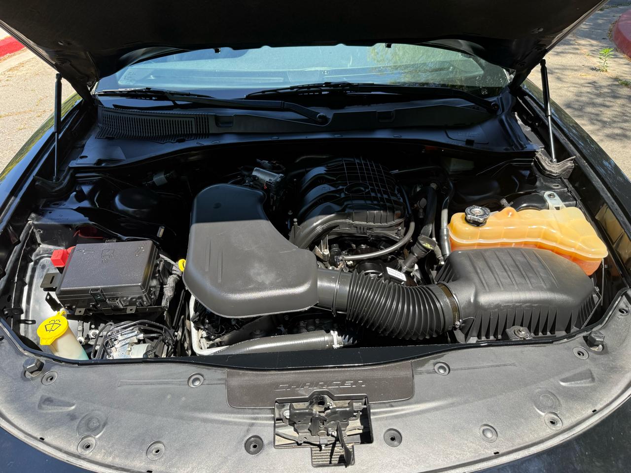 Dodge Charger SE 2017