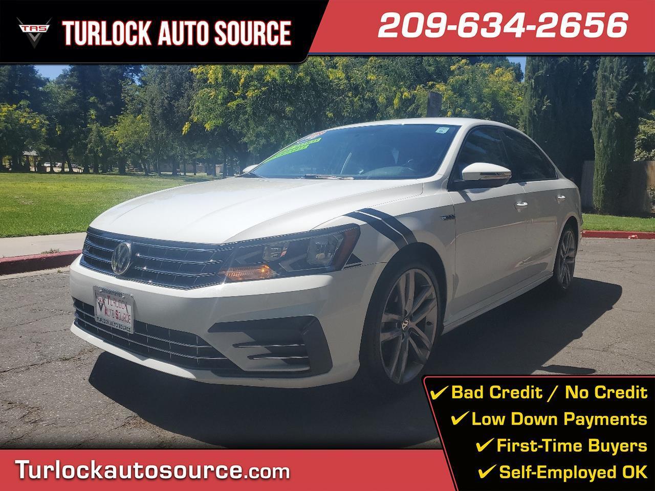 2018 Volkswagen Passat 2.0T R-Line Auto's photo