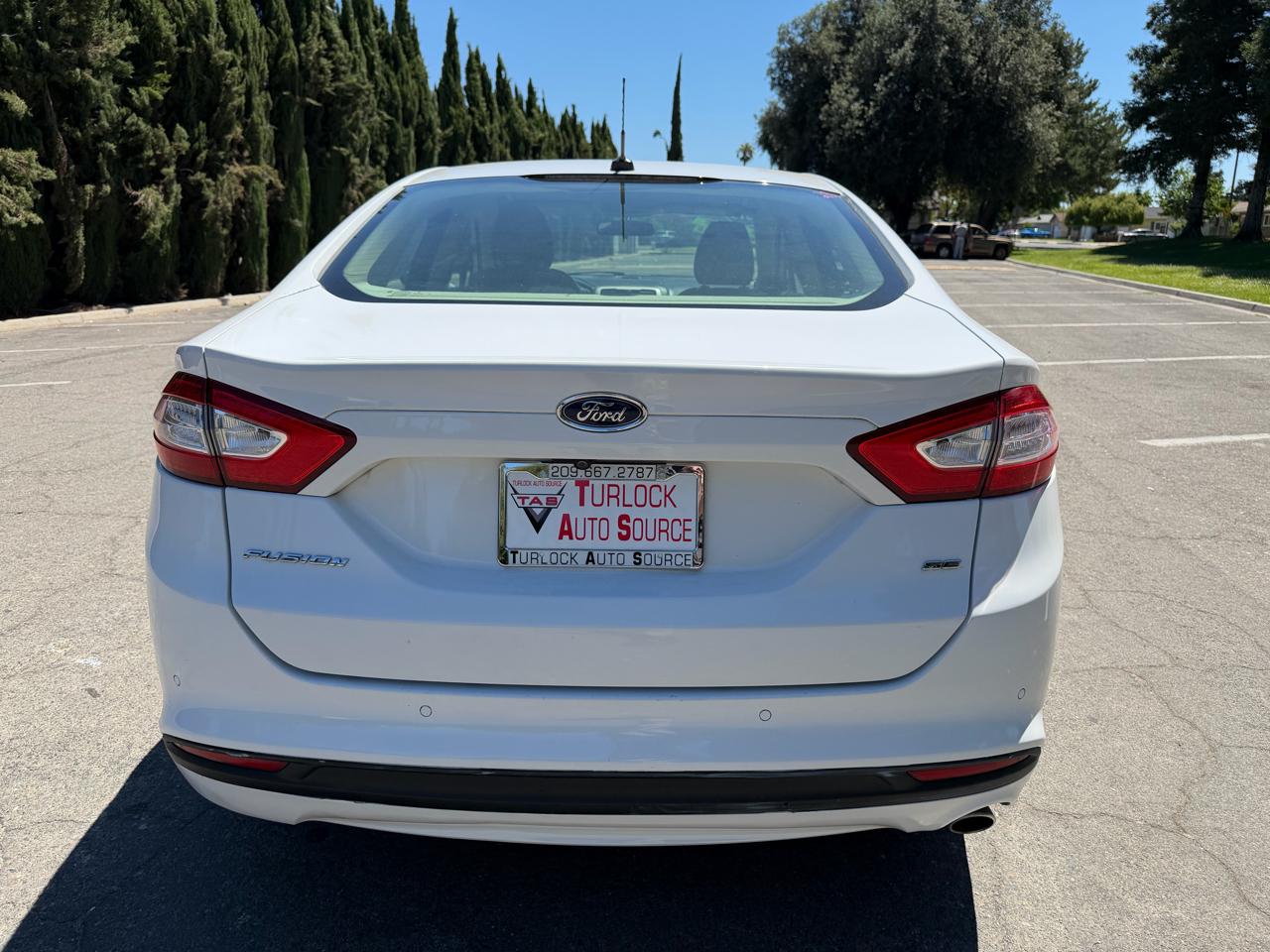 Ford Fusion SE 2013