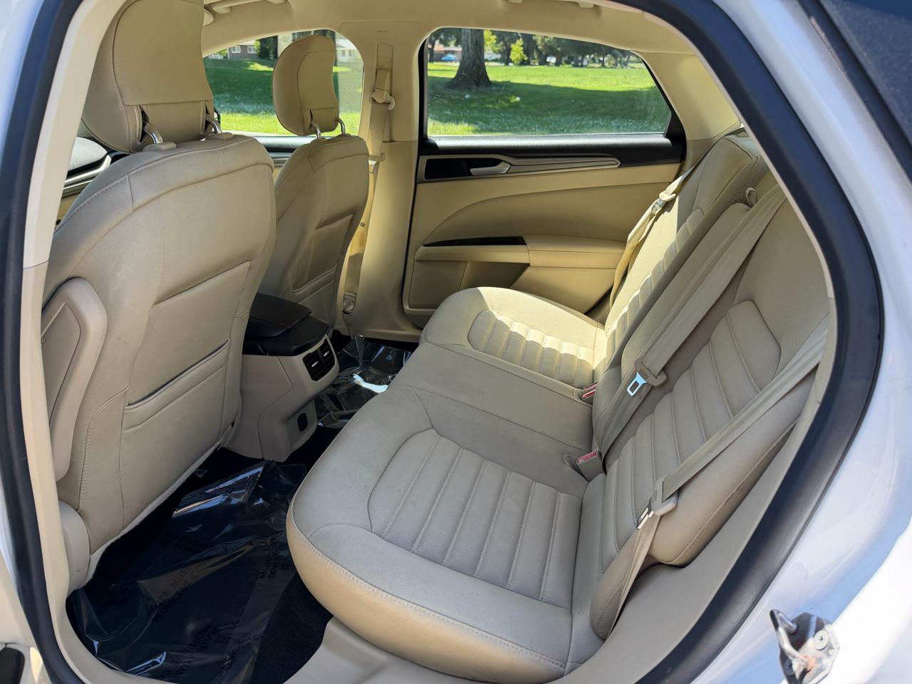 Ford Fusion SE 2013