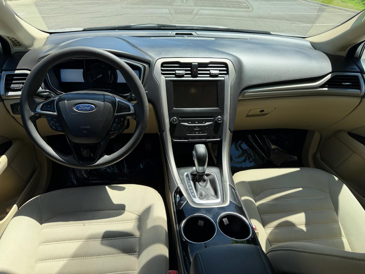 Ford Fusion SE 2013