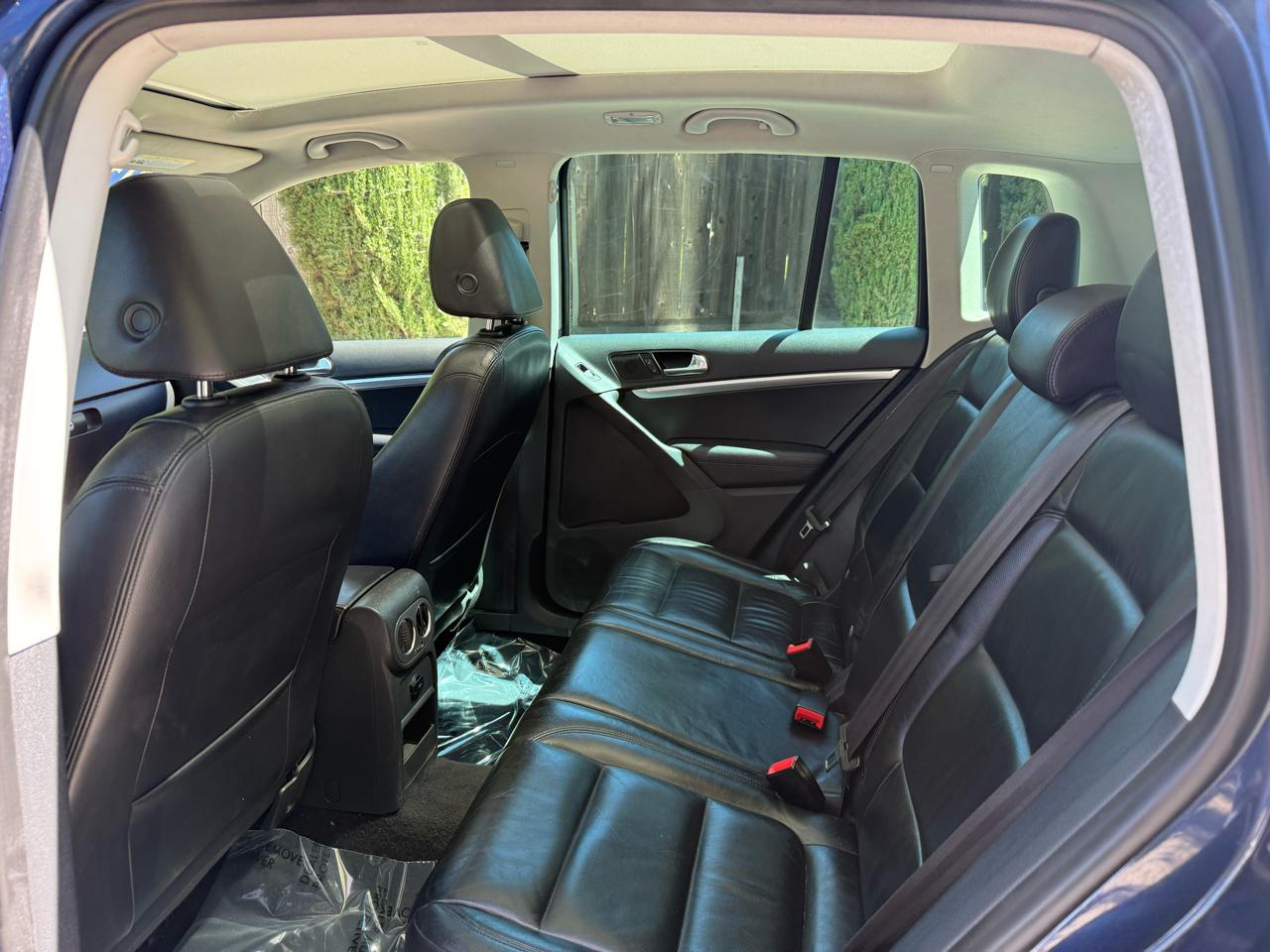 Volkswagen Tiguan S 2012