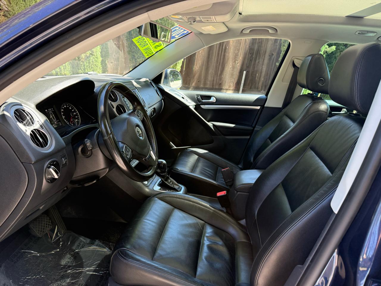 Volkswagen Tiguan S 2012