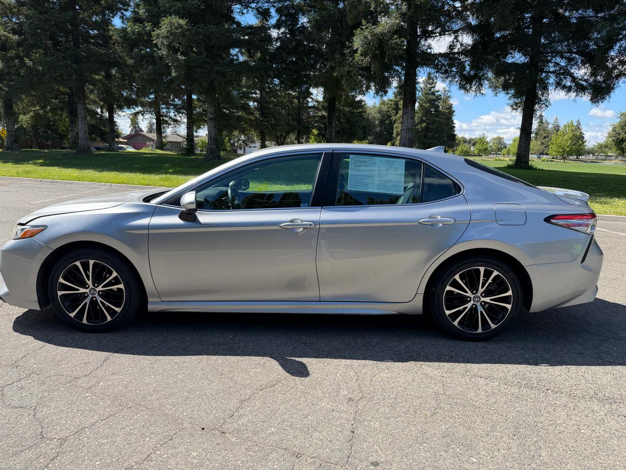 Toyota Camry XLE 2019