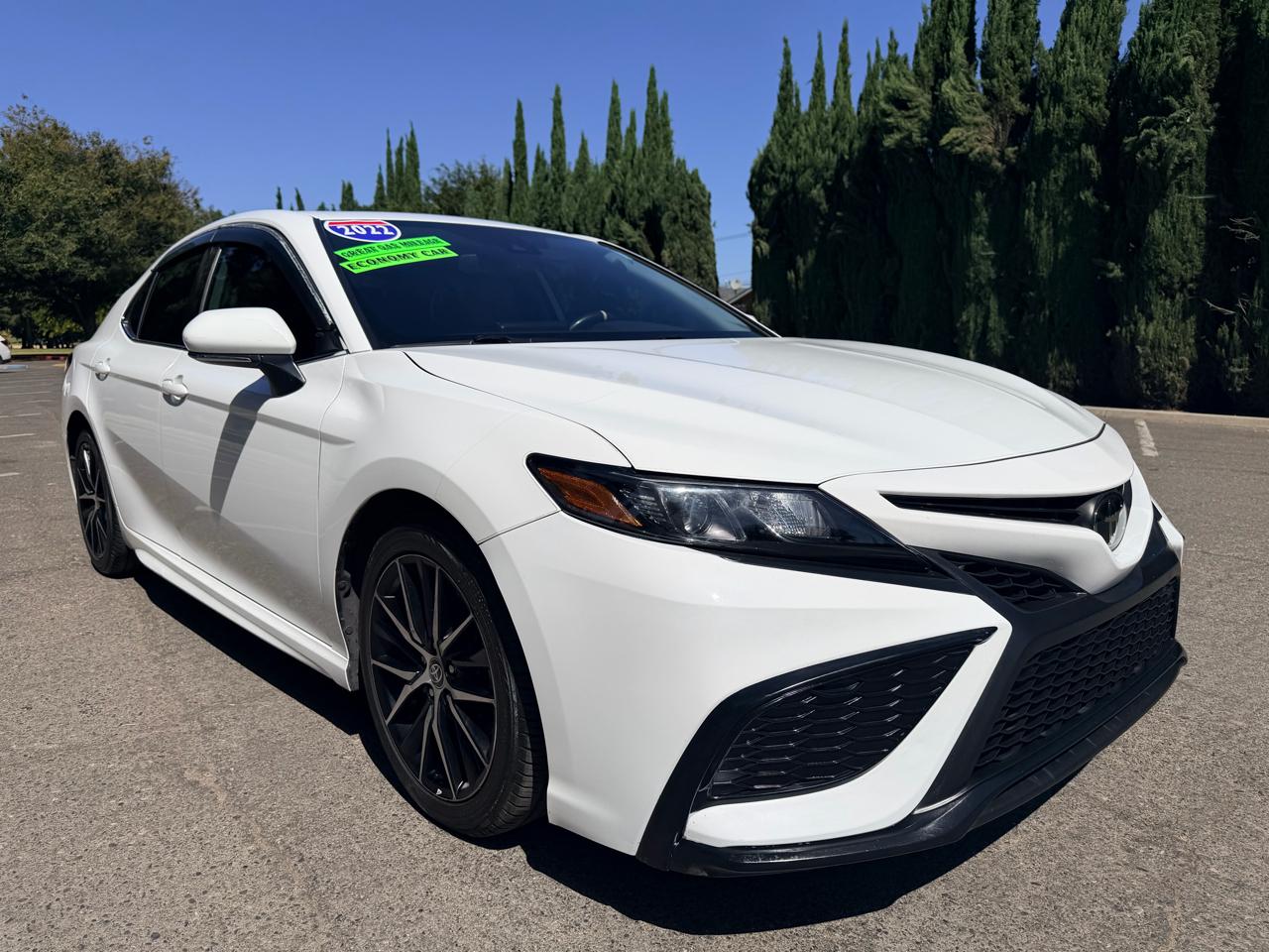 Toyota Camry SE 2022