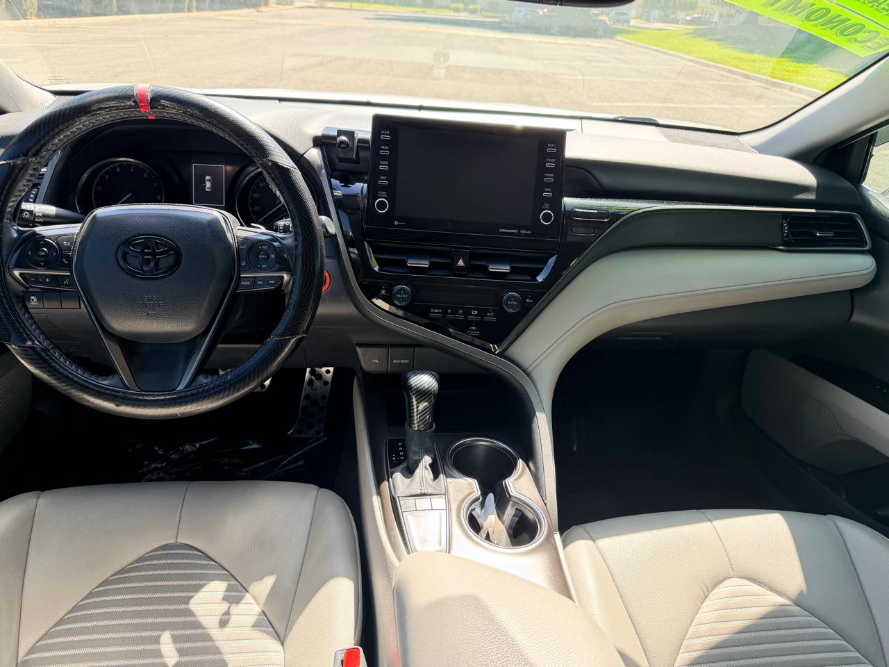 Toyota Camry SE 2022