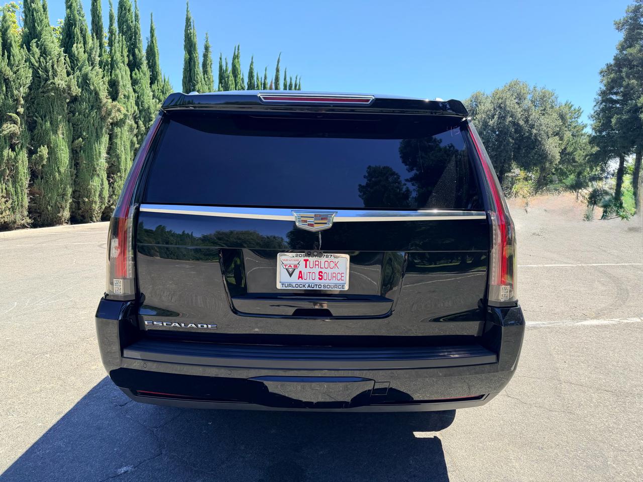 Cadillac Escalade ESV Premium 4WD 2017
