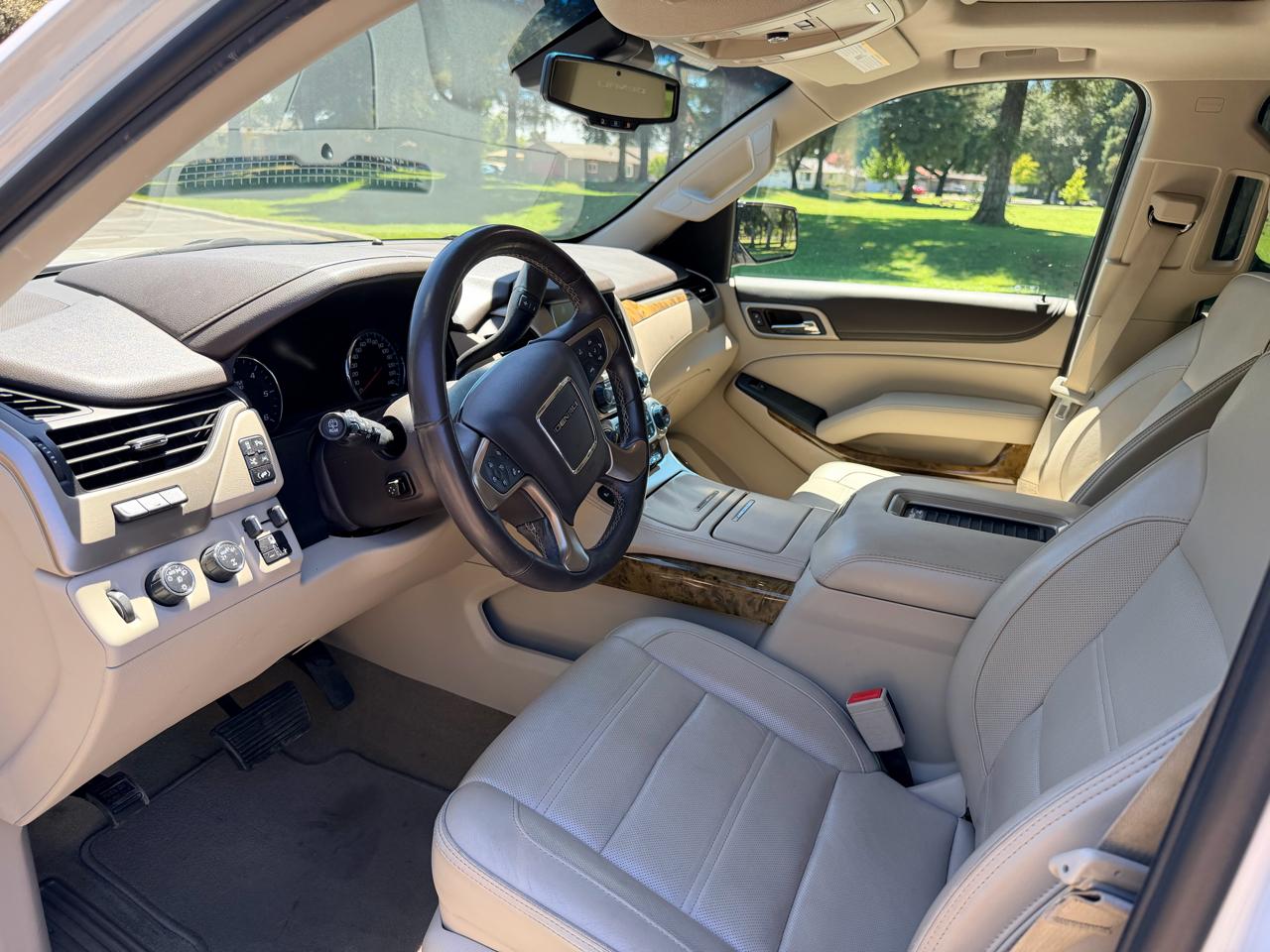 GMC Yukon Denali 4WD 2017