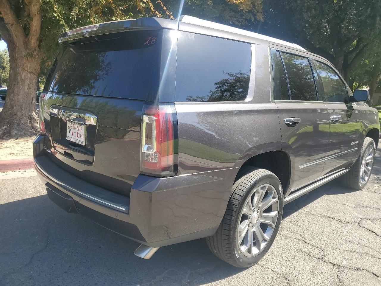 GMC Yukon Denali 4WD 2015