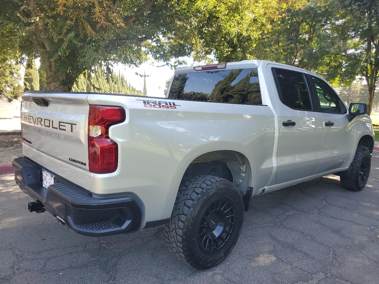 Chevrolet Silverado 1500 Trail Boss Custom Crew Cab 4WD 2022