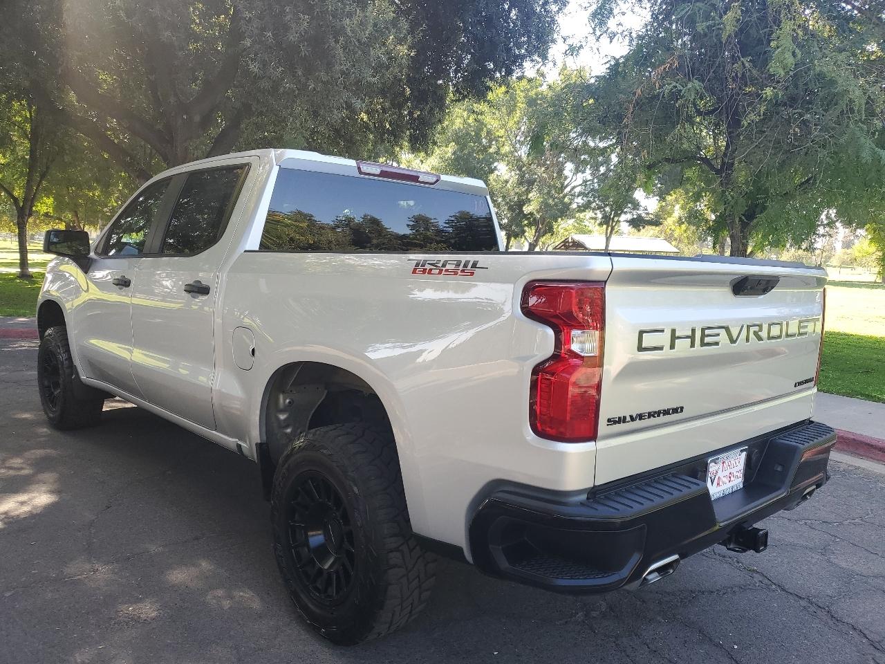 Chevrolet Silverado 1500 Trail Boss Custom Crew Cab 4WD 2022