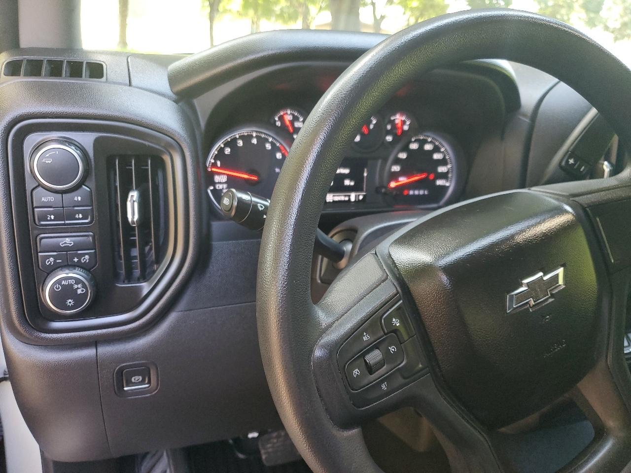 Chevrolet Silverado 1500 Trail Boss Custom Crew Cab 4WD 2022