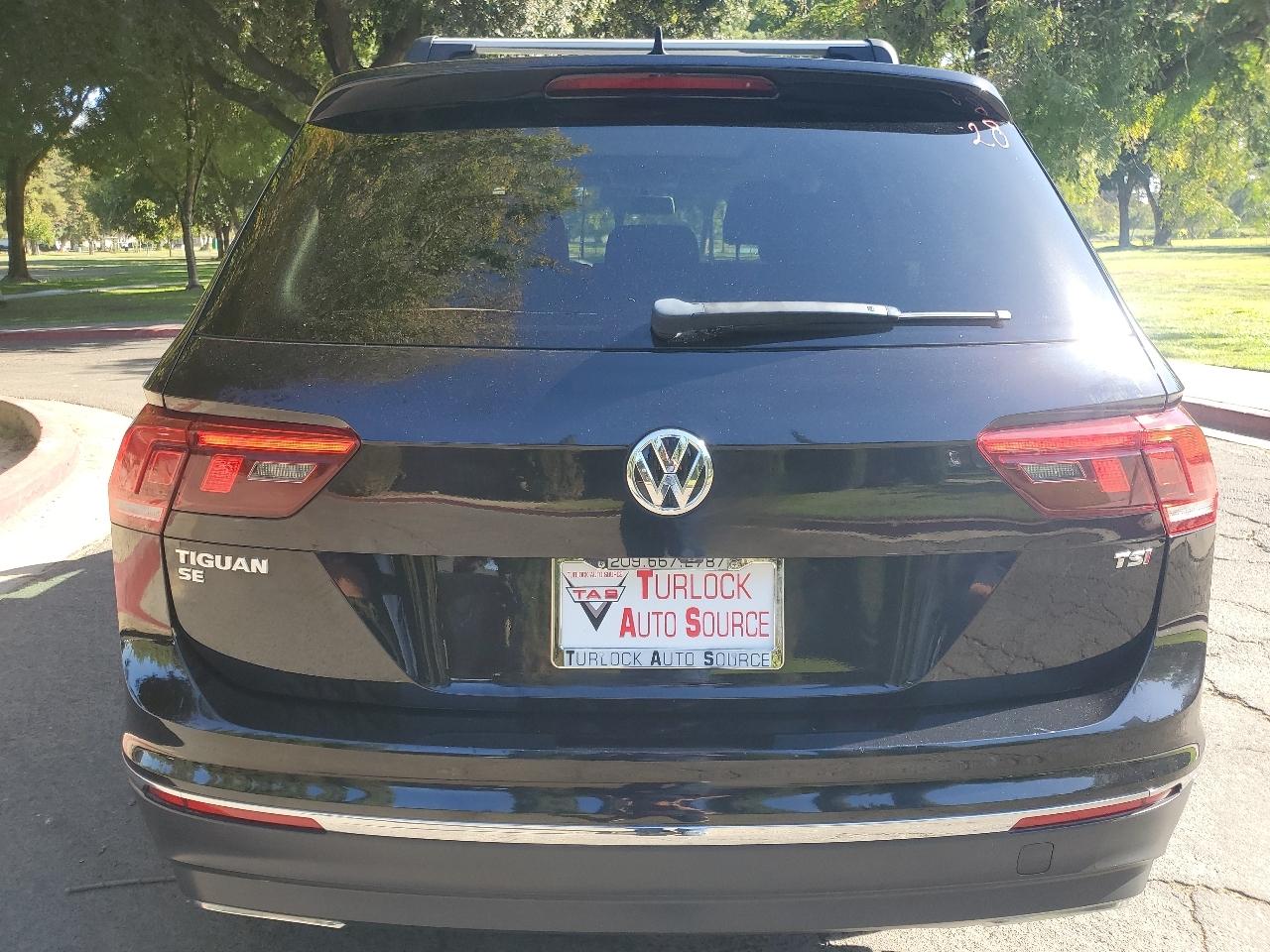Volkswagen Tiguan SE 2018