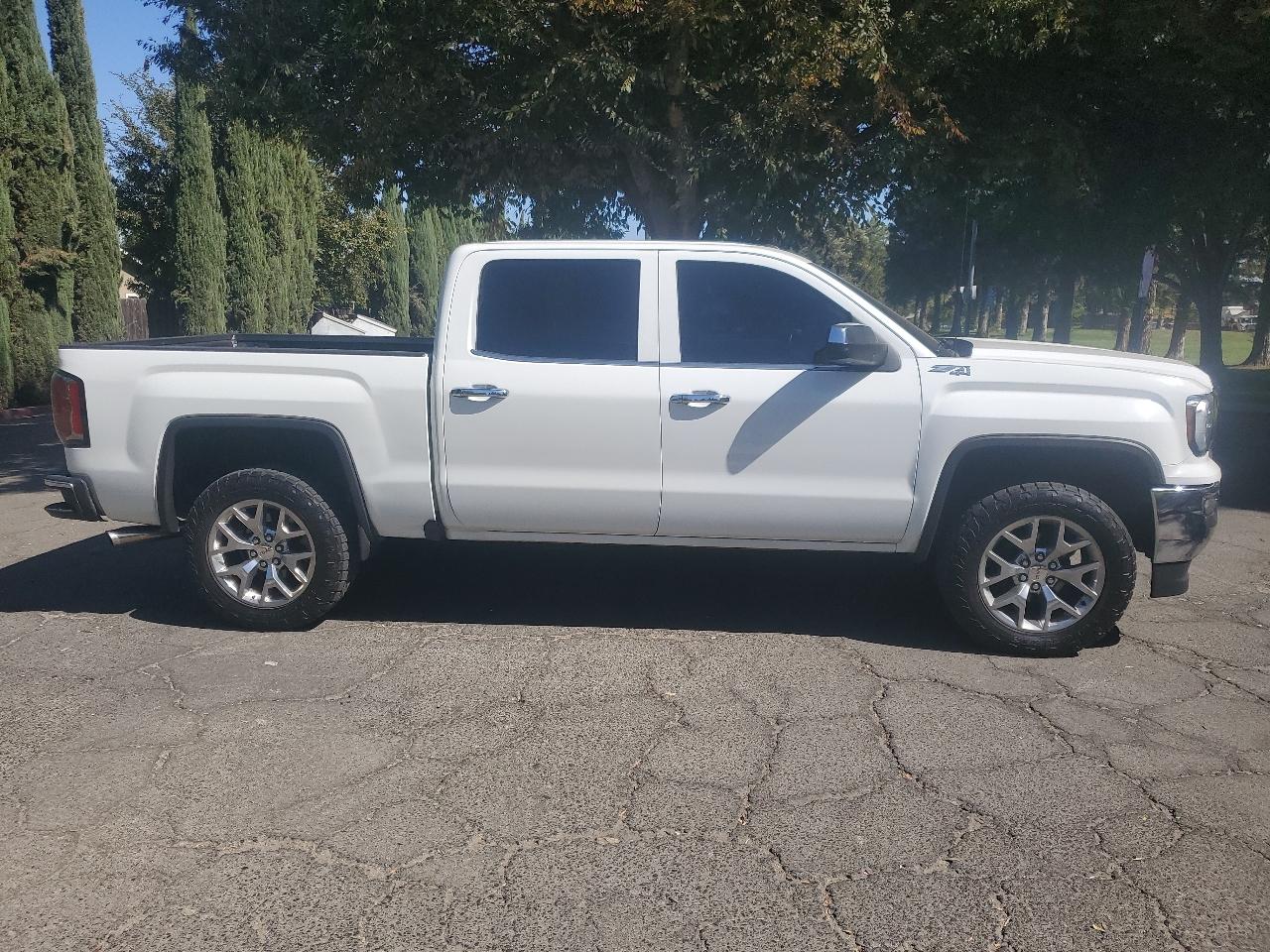 GMC Sierra 1500 SLT Crew Cab Short Box 4WD 2018