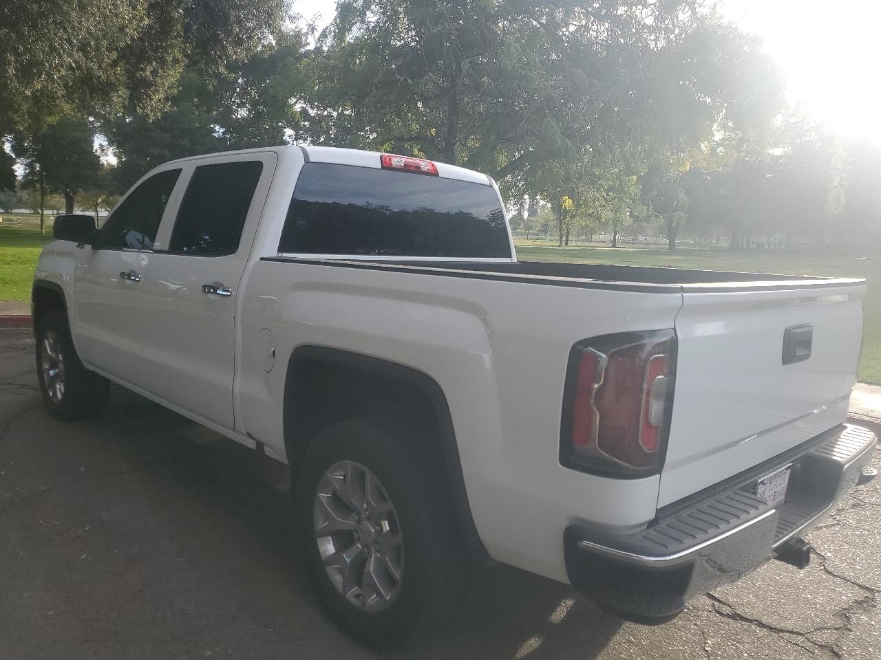 GMC Sierra 1500 4WD Crew Cab 143.5" SLT 2018