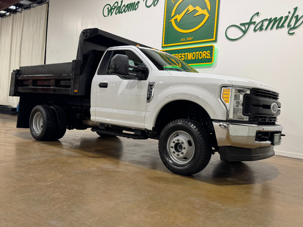 Ford Super Duty F-350 DRW  2017
