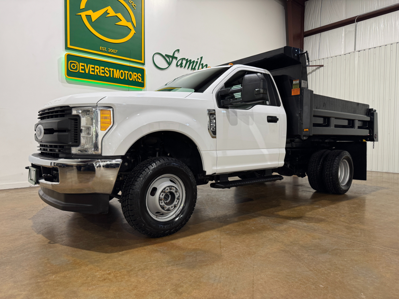 Ford Super Duty F-350 DRW  2017