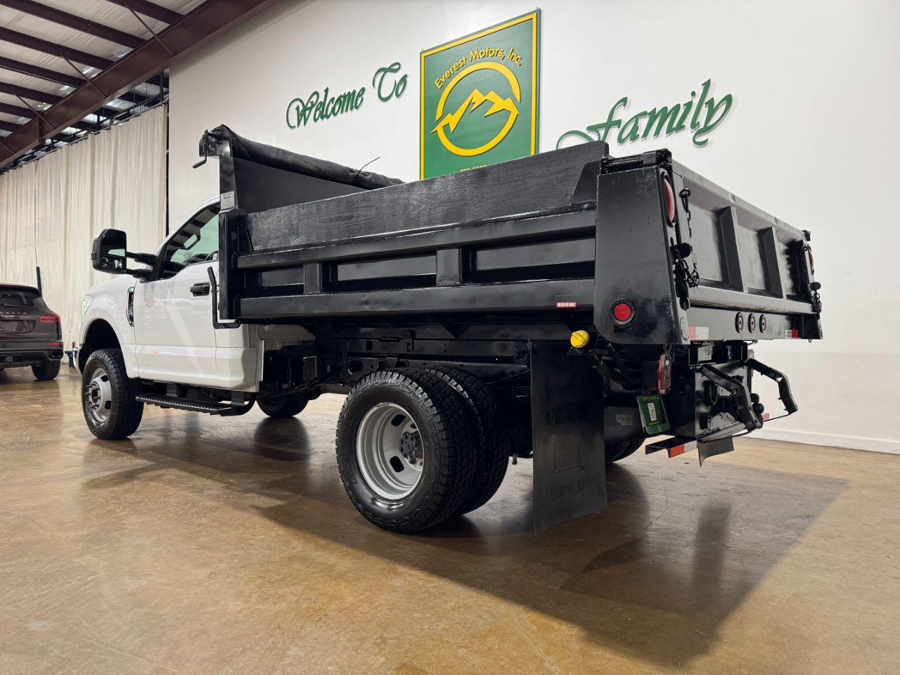 Ford Super Duty F-350 DRW  2017