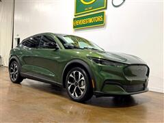 2025 Ford Mustang Mach-E 