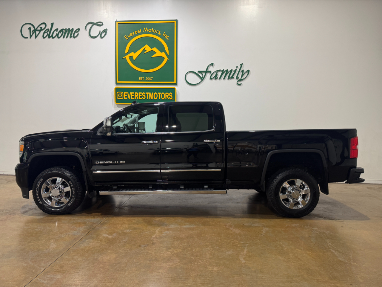 2016 Gmc Sierra Denali photo 2