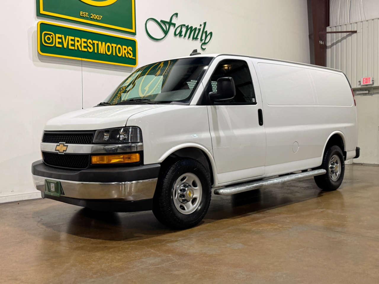2020 Chevrolet Express Cargo Van 2500 photo 3