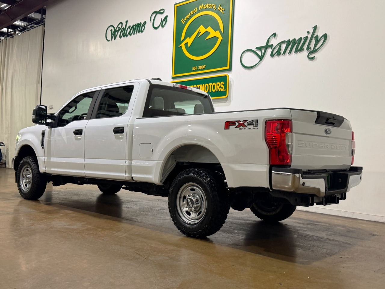 2022 Ford F-250 XL photo 2
