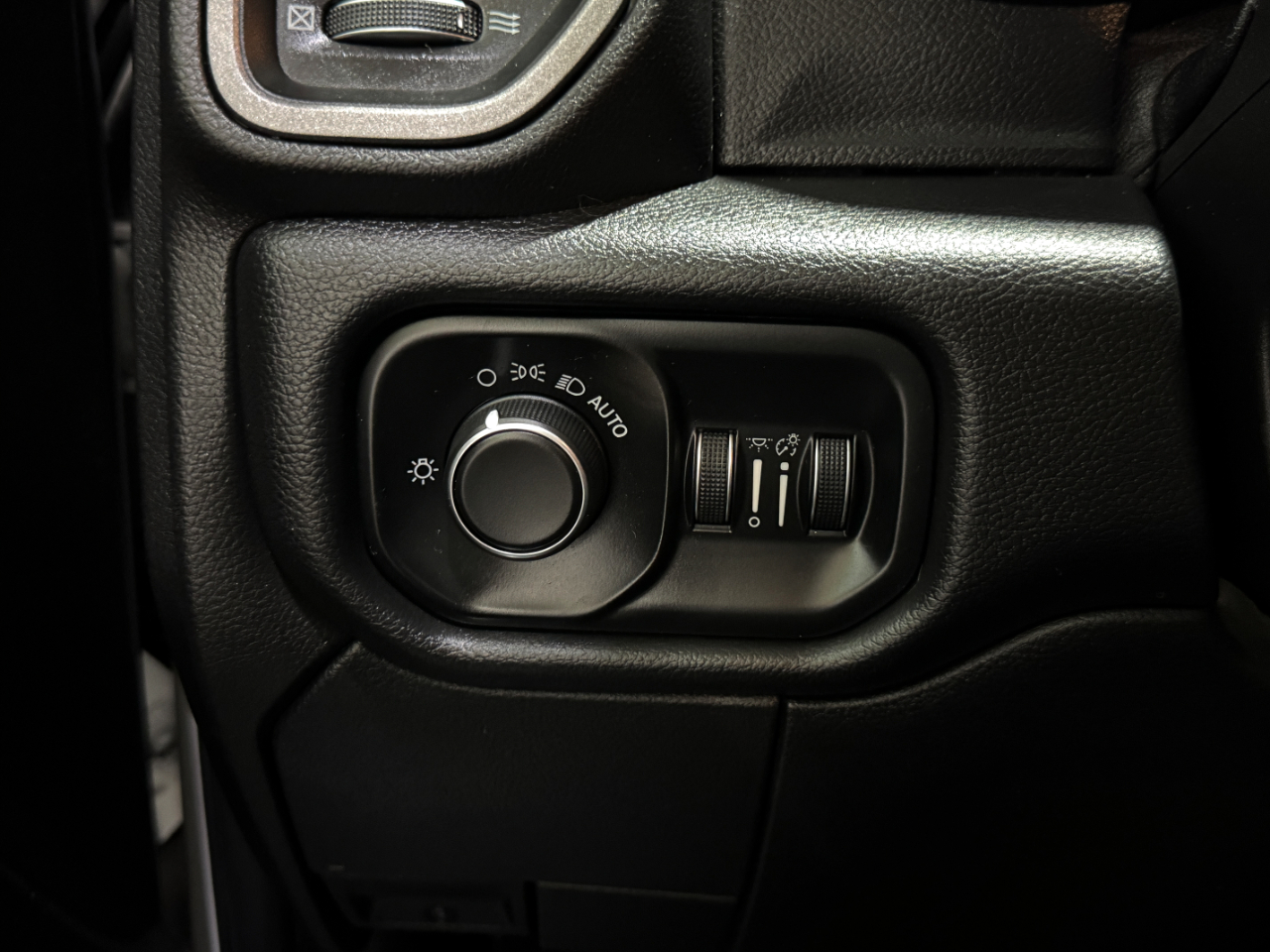 2020 Ram 5500 photo 22