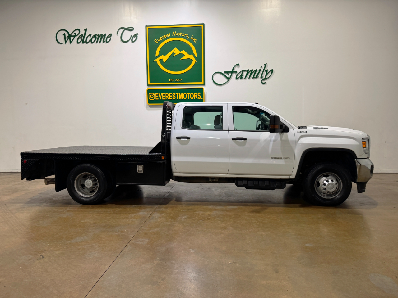 2017 Gmc Sierra Base photo 2