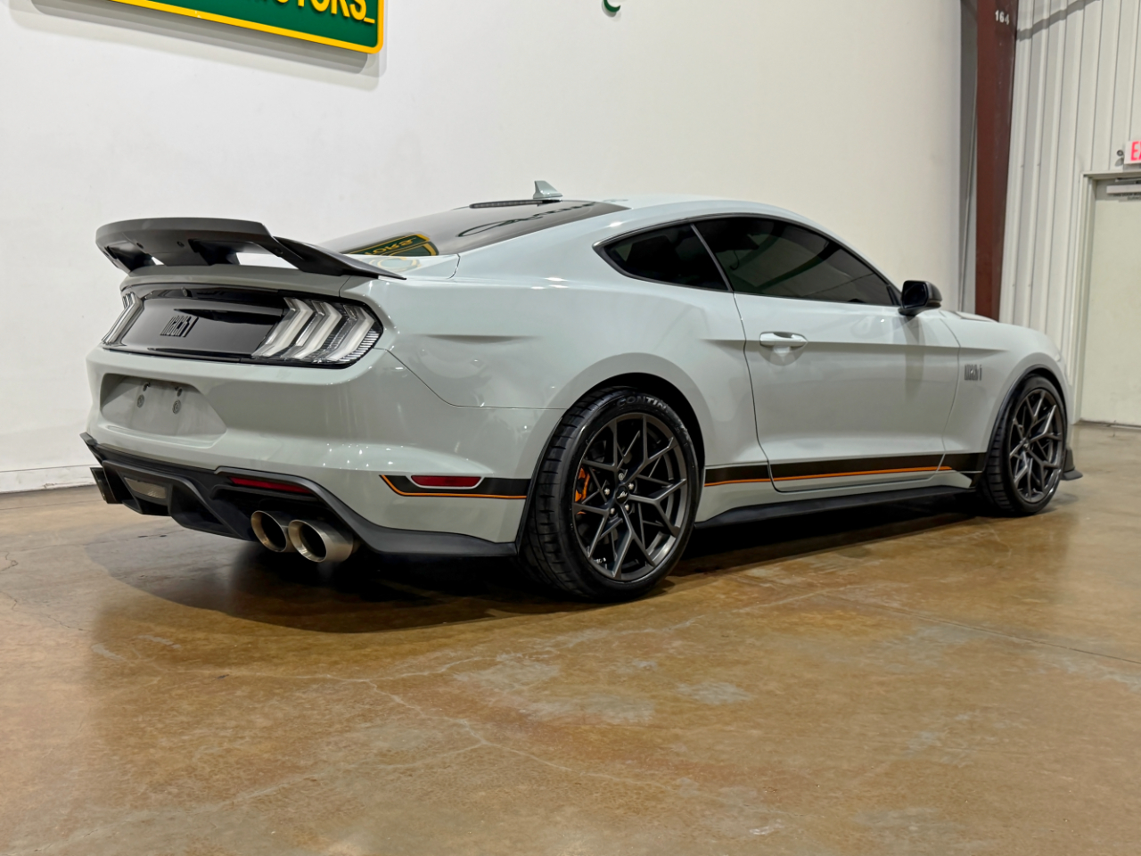 2022 Ford Mustang Mach 1 Premium photo 3