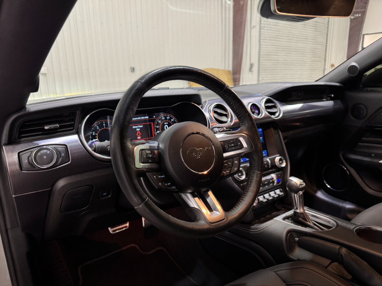 2022 Ford Mustang Mach 1 Premium photo 4