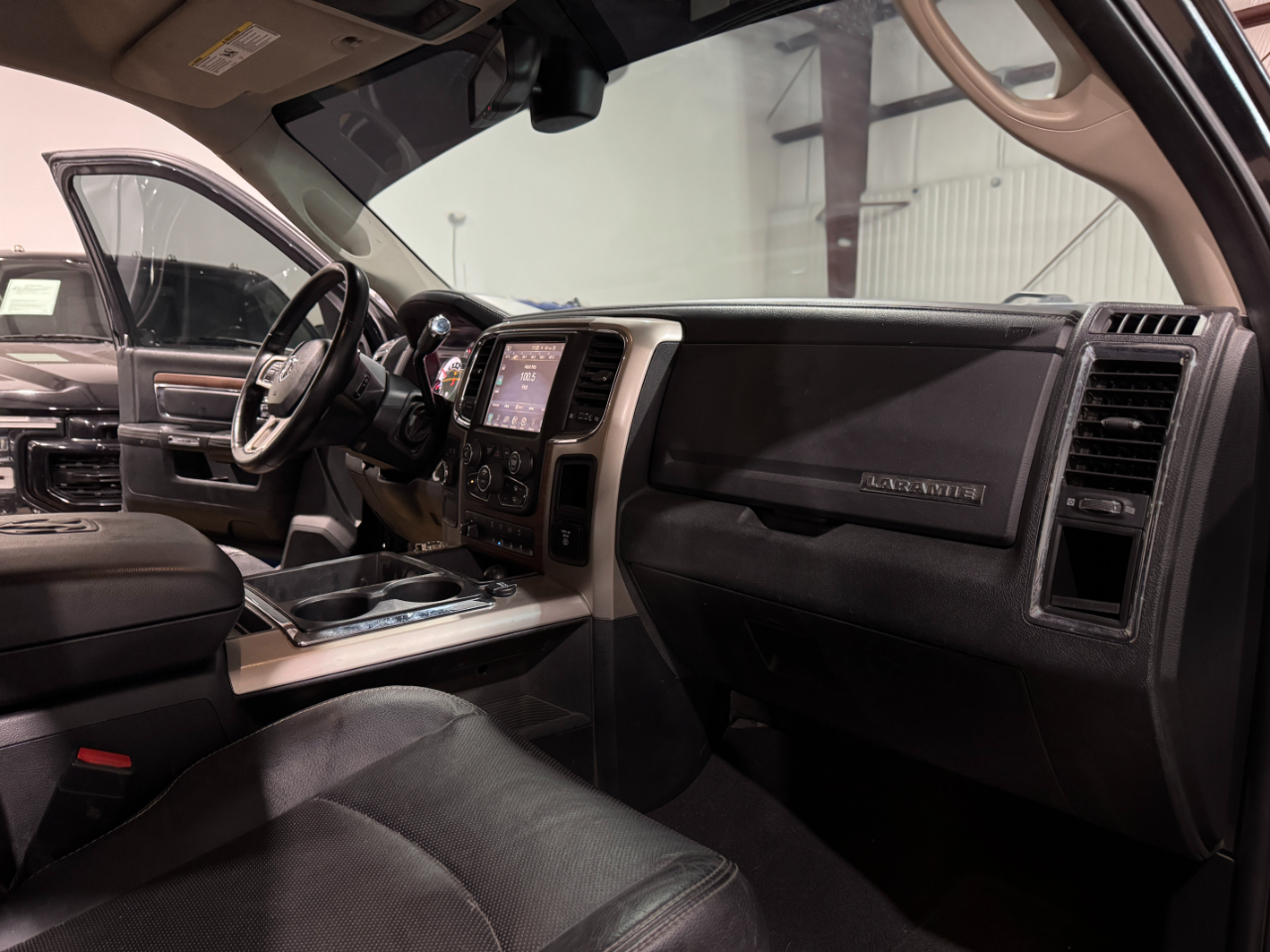 2015 Ram 3500 Laramie photo 4