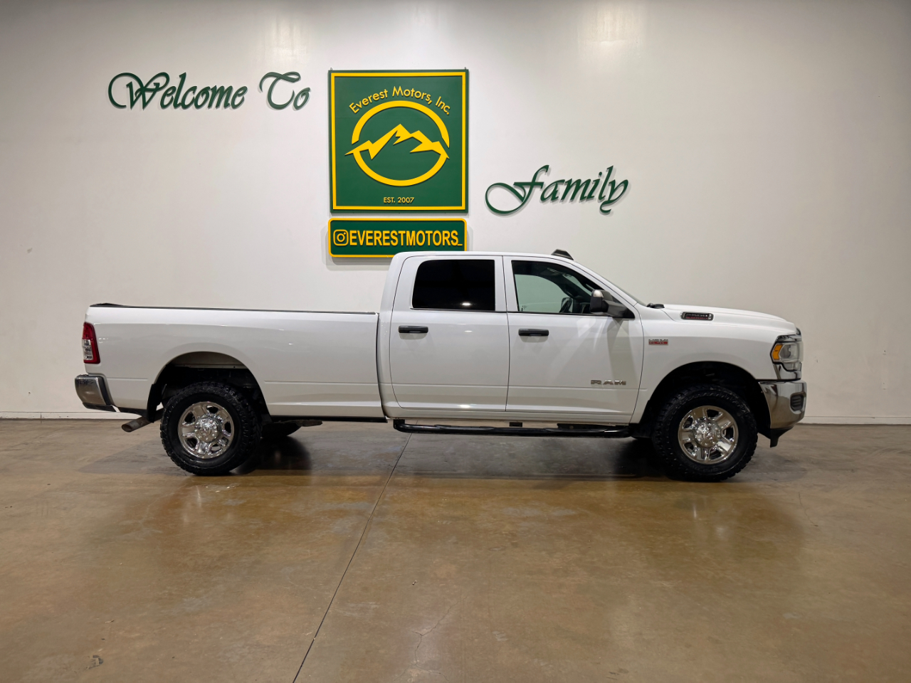 2021 Ram 2500 Tradesman photo 2