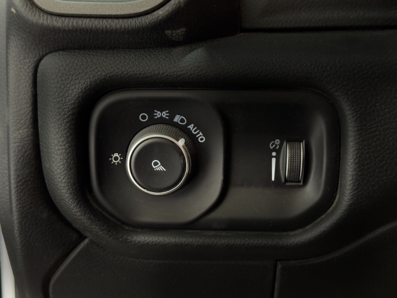 2021 Ram 2500 Tradesman photo 4