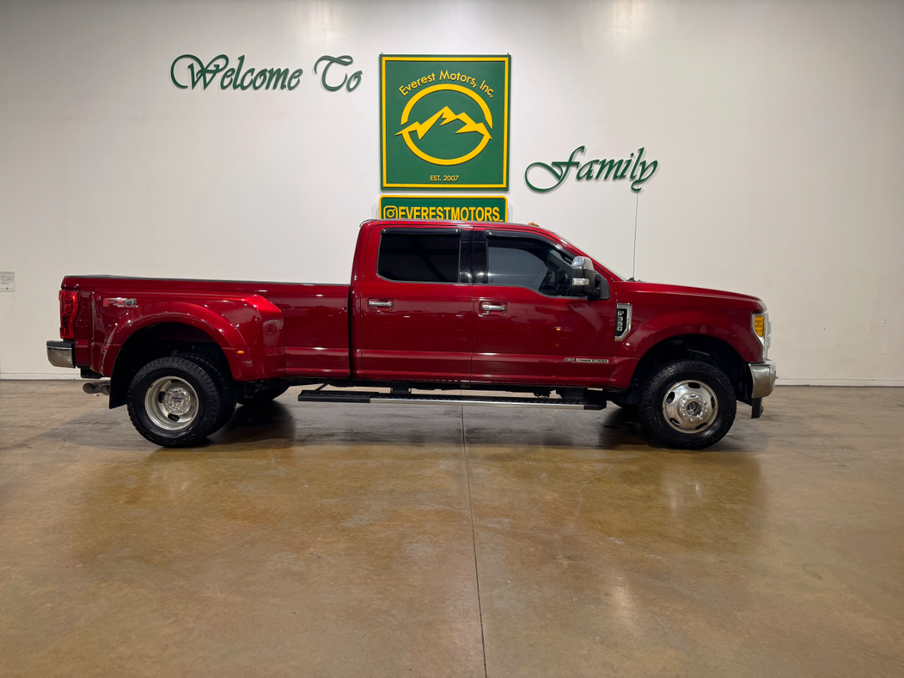 Ford Super Duty F-350 DRW  2017 Ford Super Duty F-350 DRW  2017