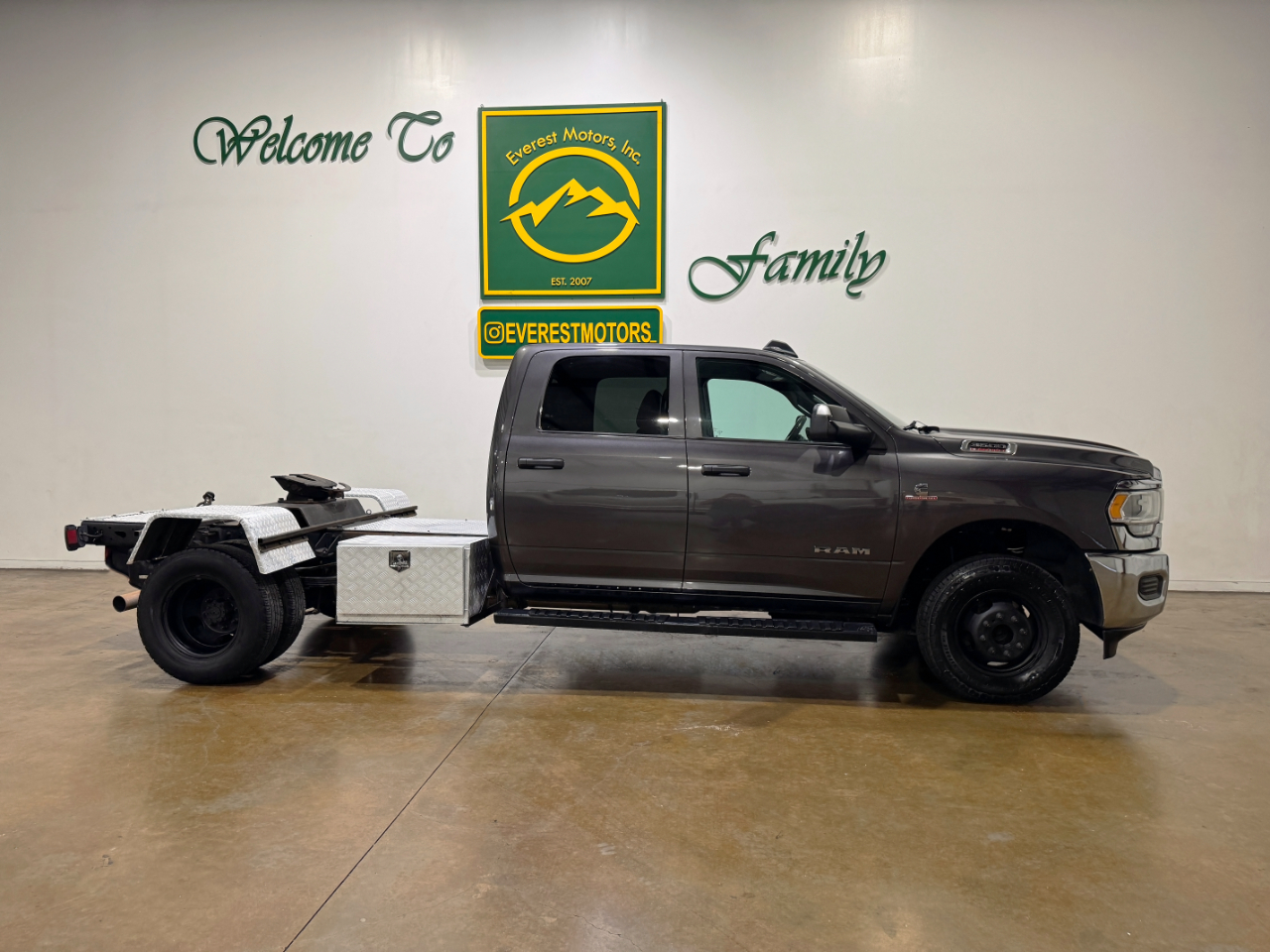 2021 Ram 3500 Tradesman photo 2
