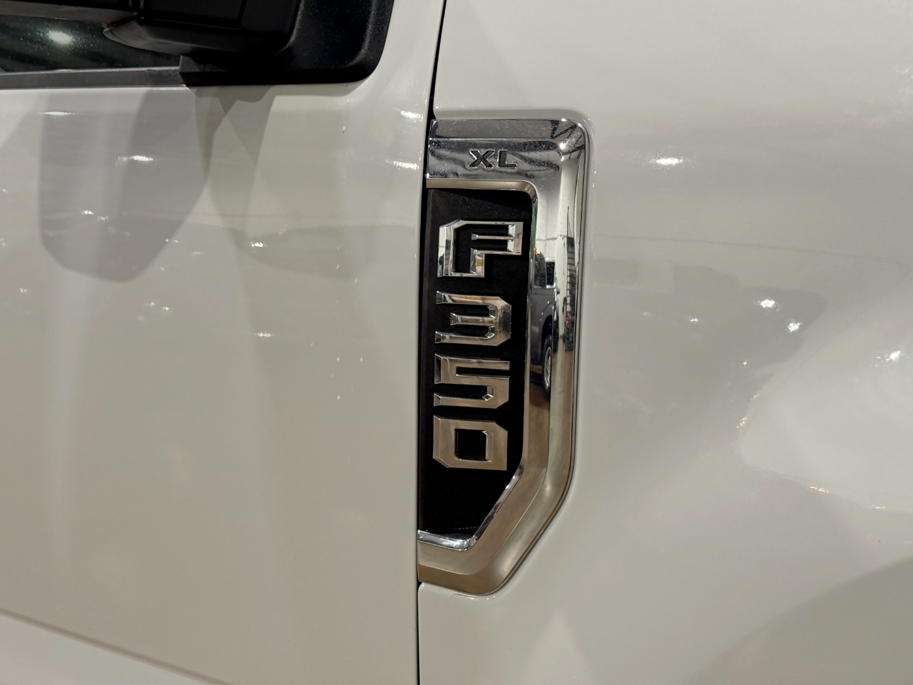 2022 Ford F-350 XL photo 3