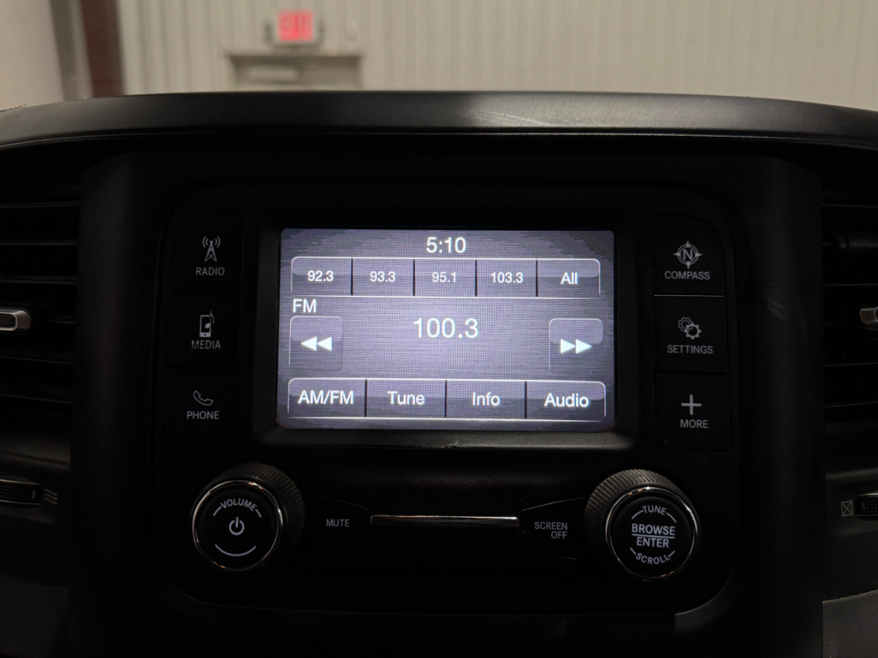 2022 Ram 2500 Tradesman photo 3