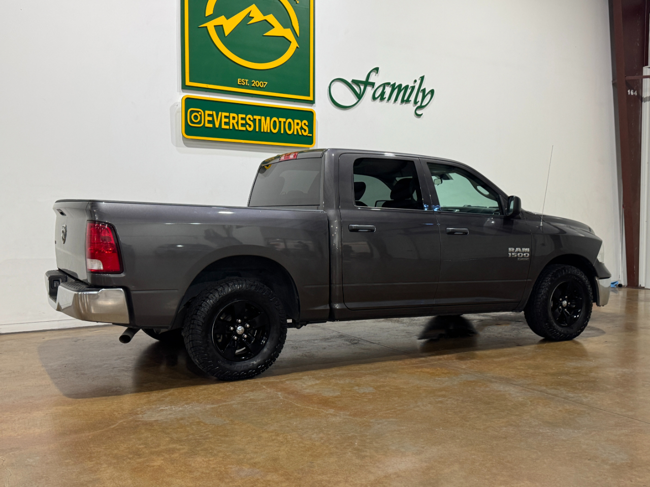 2022 Ram 1500 Classic SLT photo 2