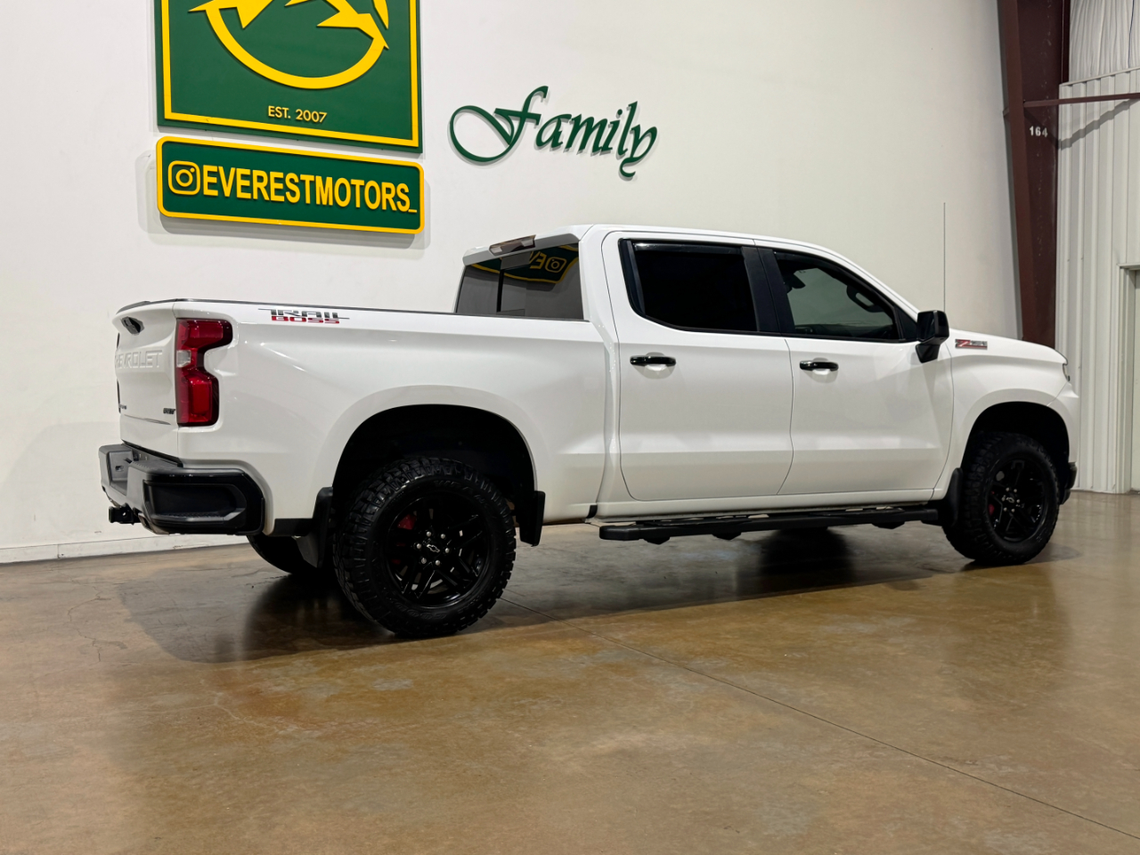 2021 Chevrolet Silverado 1500 LT Z71 photo 2