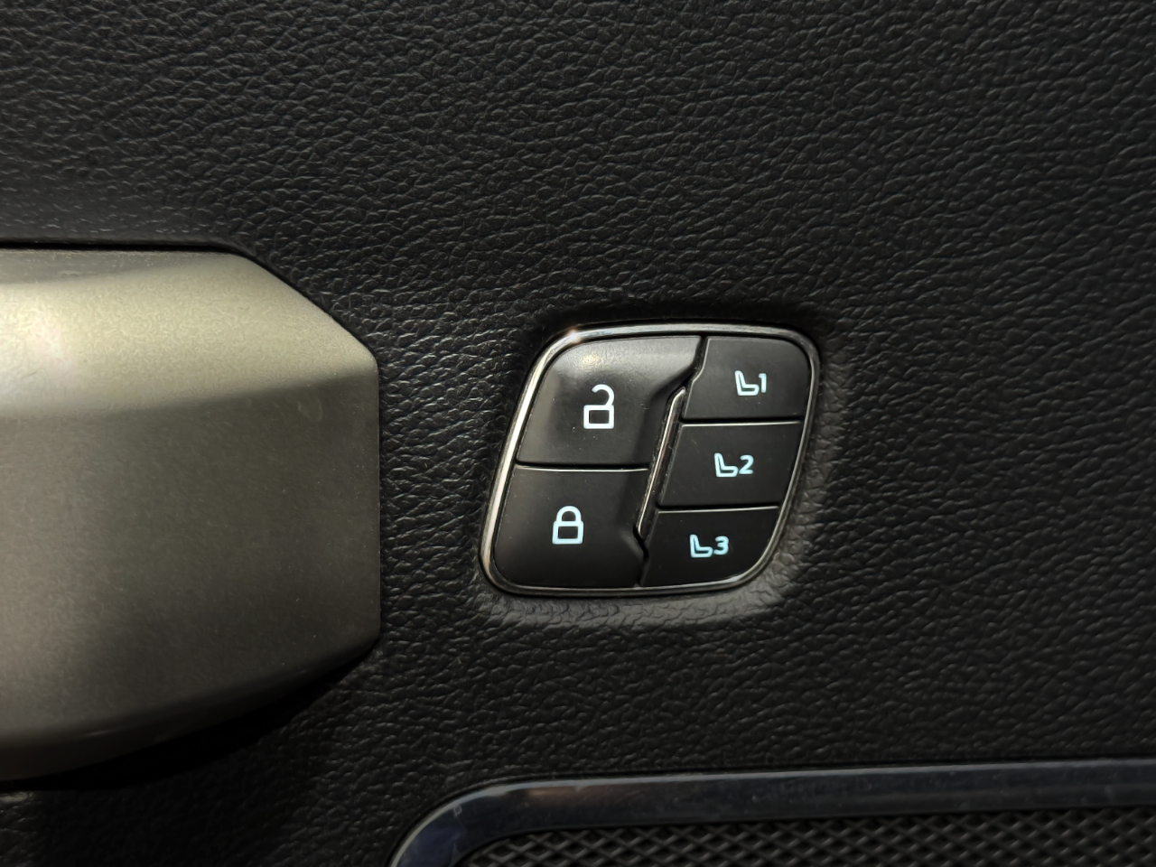 Ford Super Duty F-350 DRW  2021