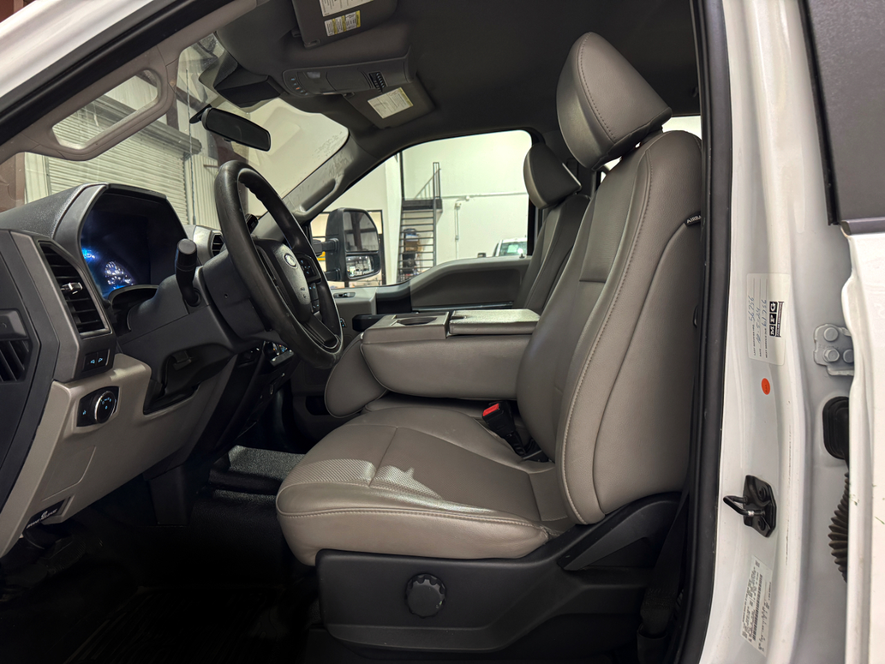 Ford Super Duty F-350 DRW  2022