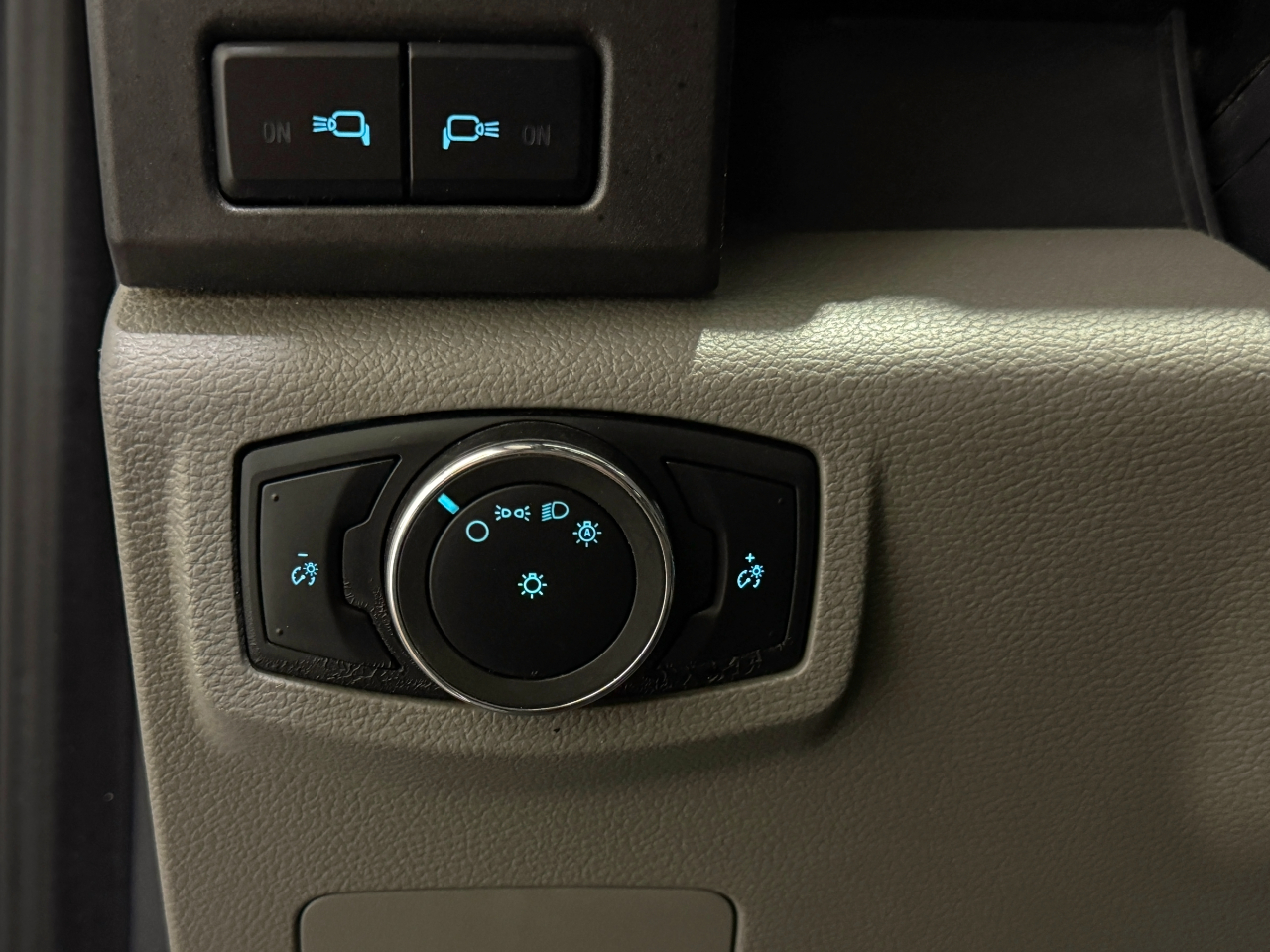 Ford Super Duty F-350 DRW  2022