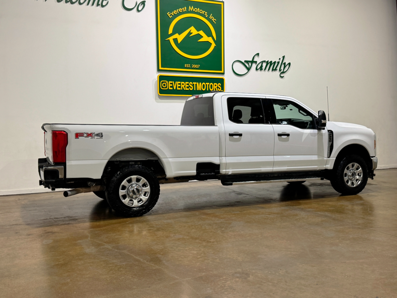 Ford Super Duty F-250 SRW  2023