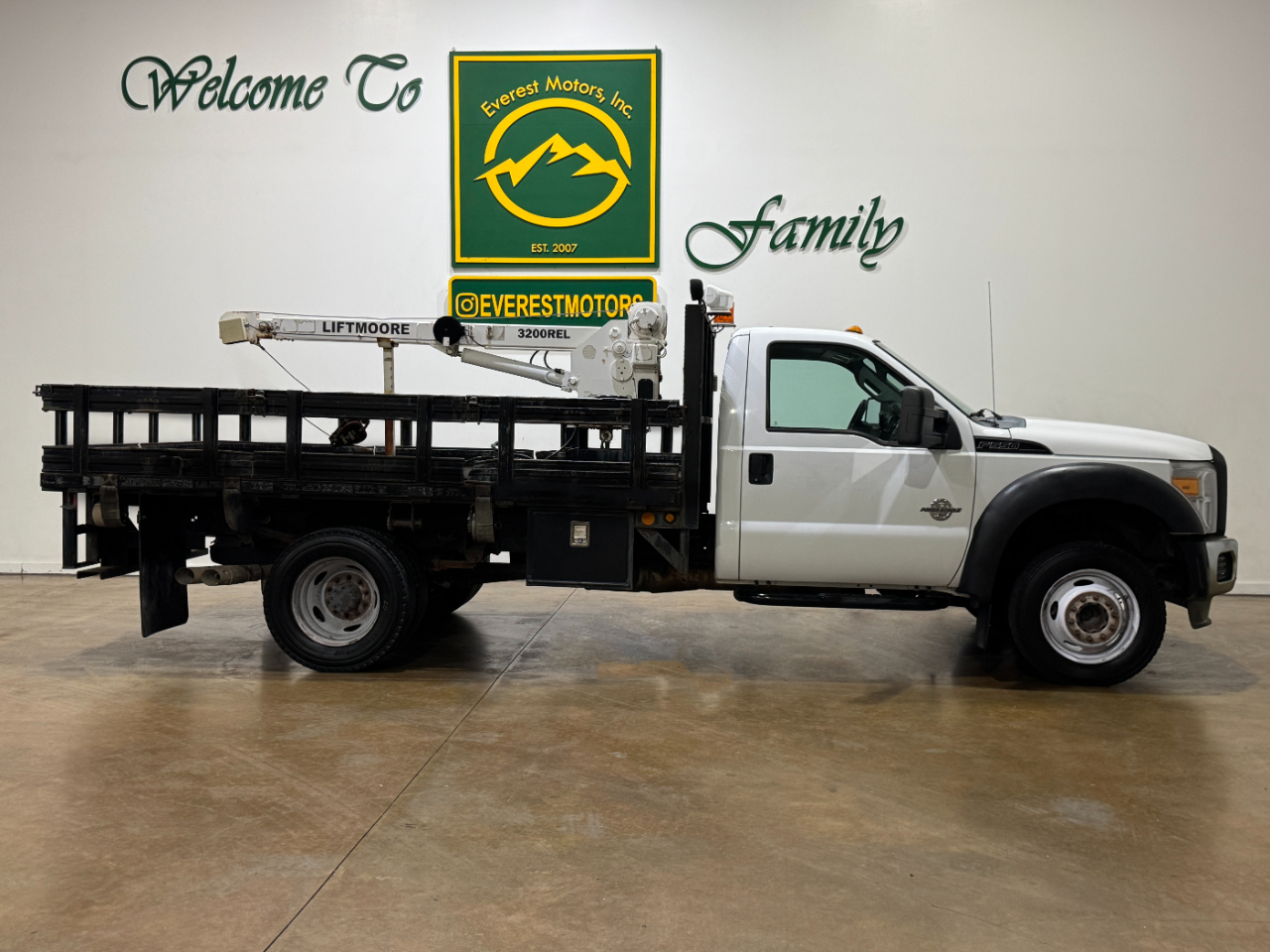 Ford Super Duty F-550 DRW  2012