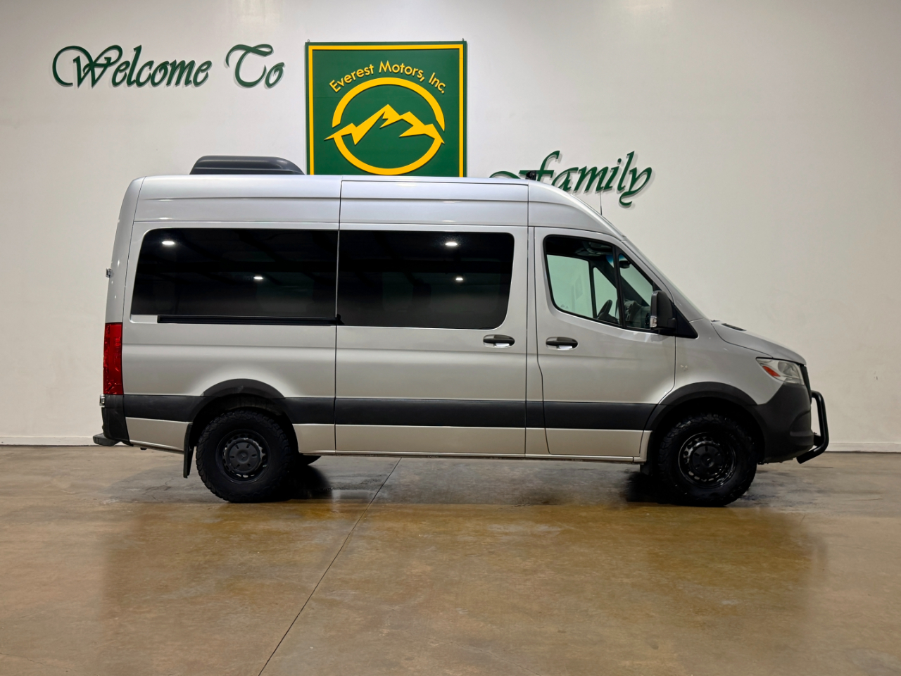 Mercedes-Benz Sprinter Passenger Van  2019