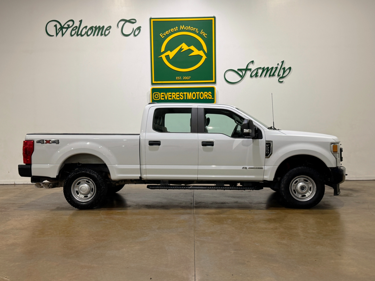 Ford Super Duty F-250 SRW  2022