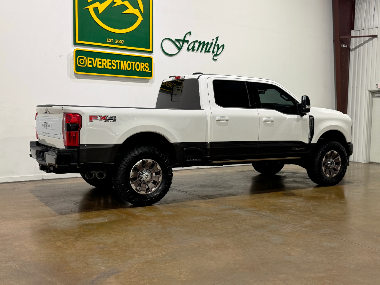 Ford Super Duty F-250 SRW  2024