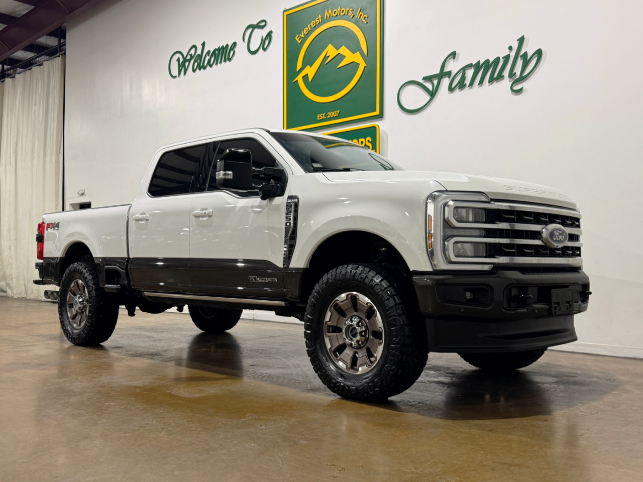 Ford Super Duty F-250 SRW  2024