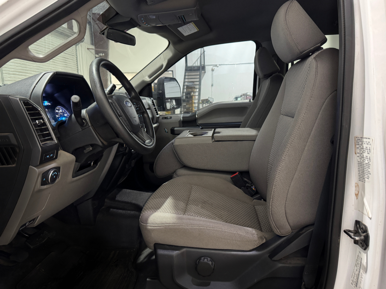 Ford Super Duty F-350 DRW  2021