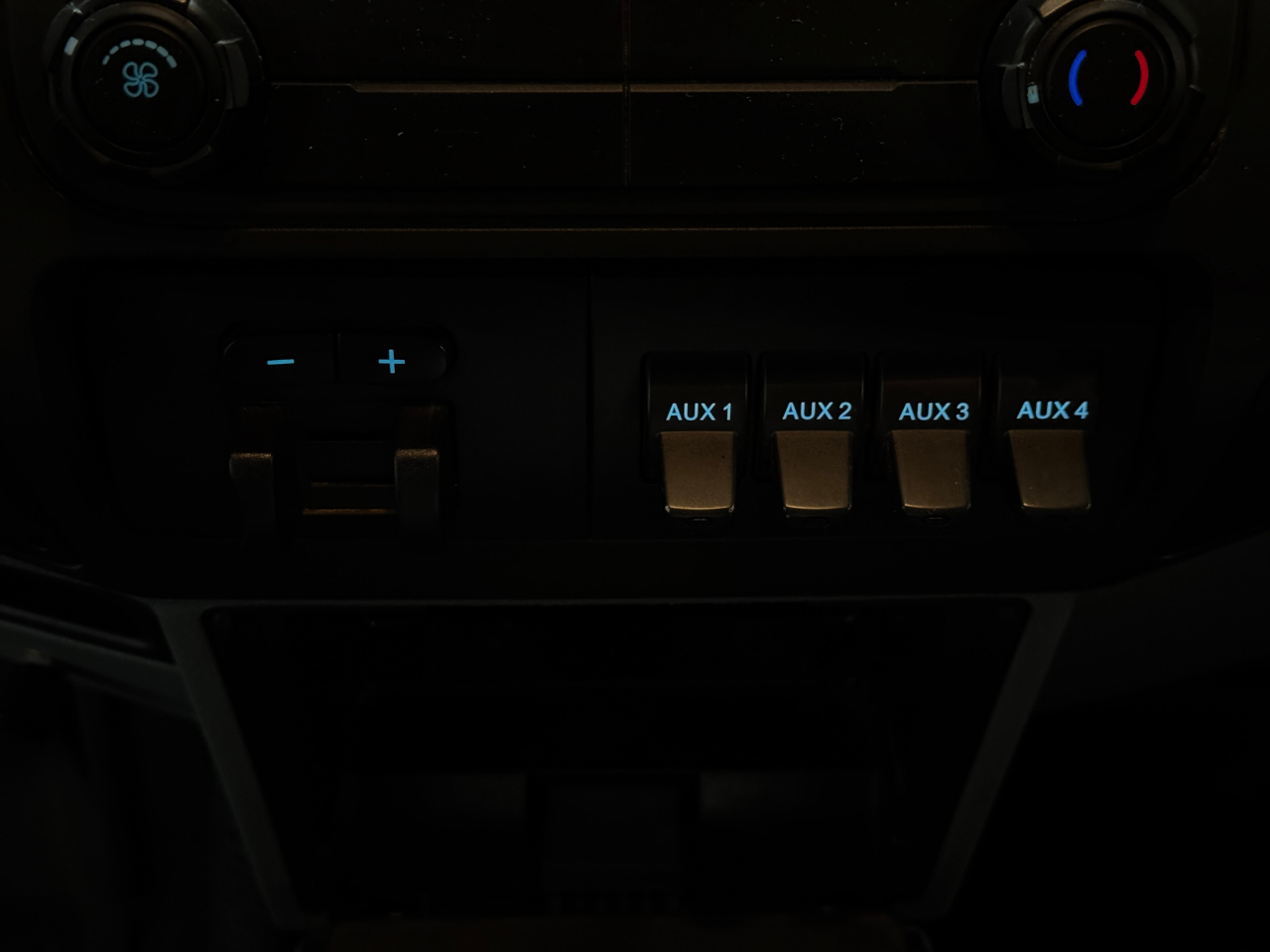 Ford Super Duty F-350 DRW  2015